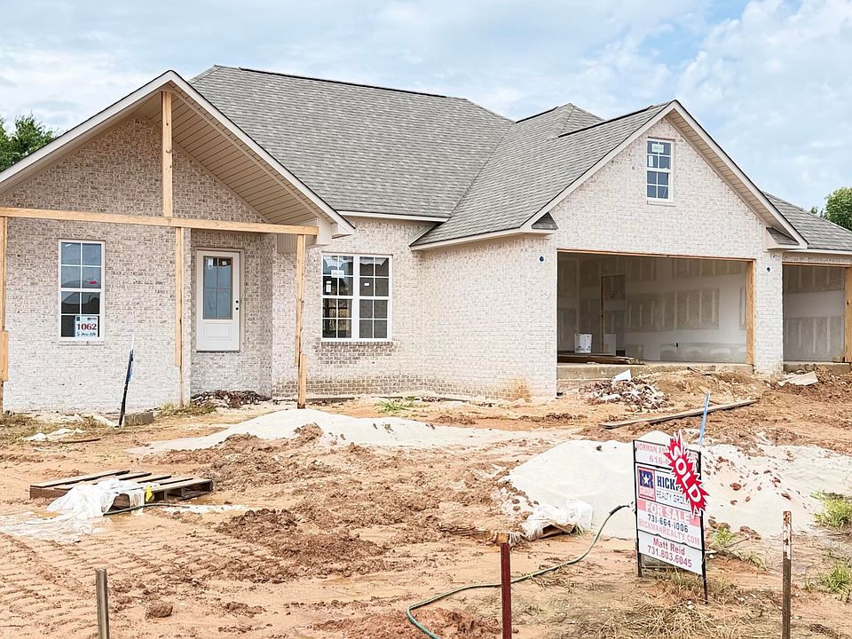1st image of 1062 Southern Hills Dr