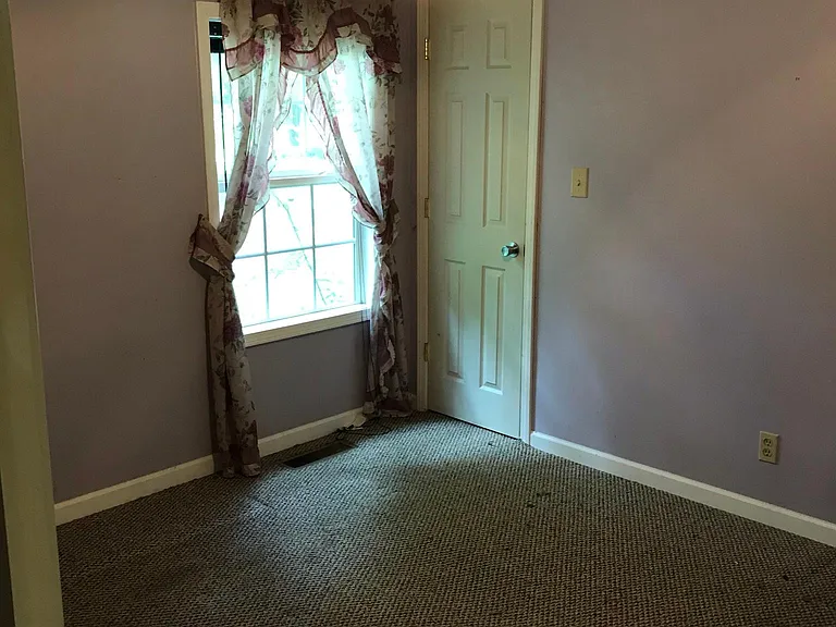 210 Kennedy Rd — Photo 54