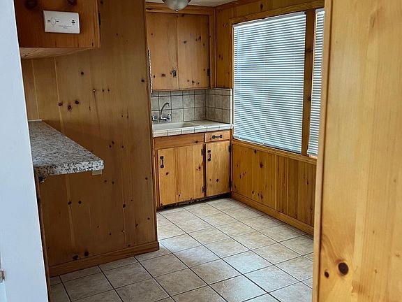 2nd image of 1407 Roosevelt Ave