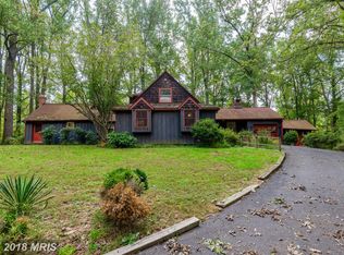 1030 Millwood Rd, Great Falls, VA 22066