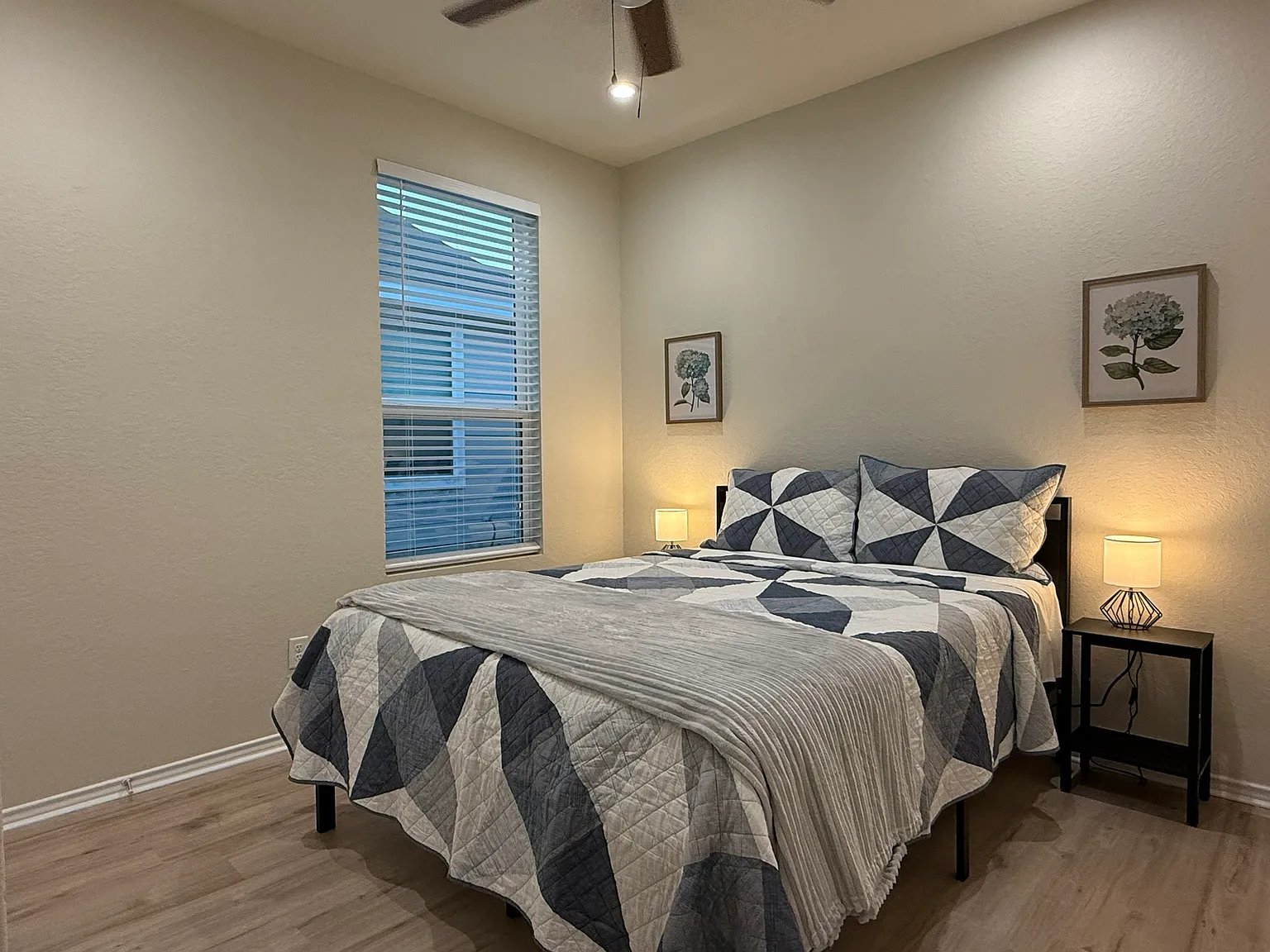 4 bed, 1504 sqft, $4,400 — Photo 2