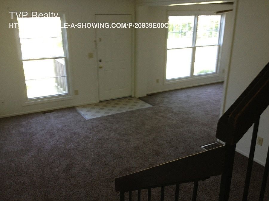 1st image of 18 Potomac Ln