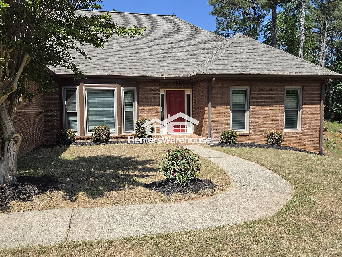 Building Photo - 300 Saddle Creek Ln