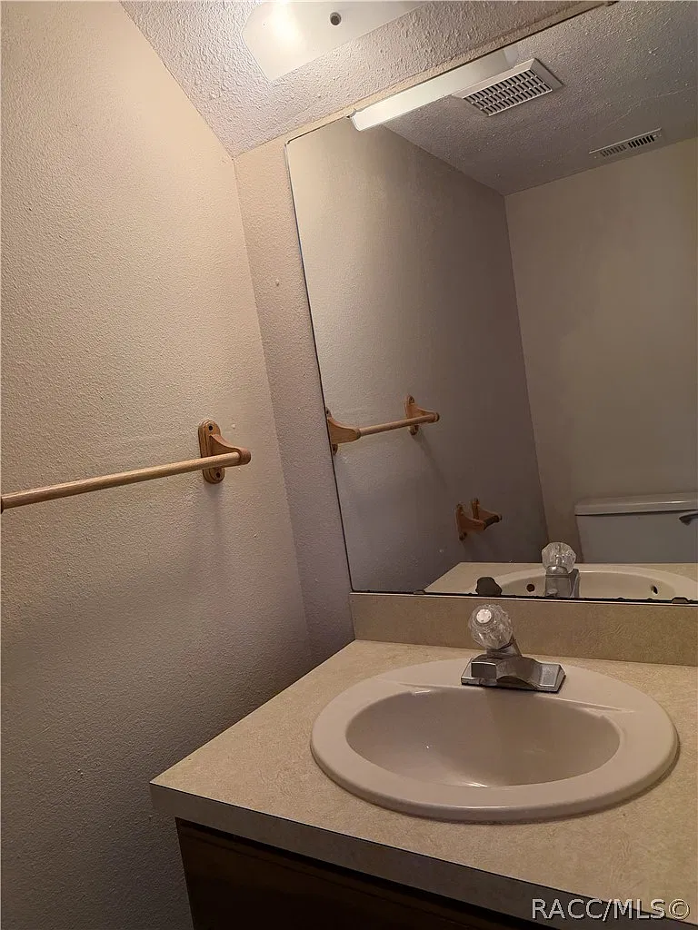 Carter Street Apartments — Photo 4