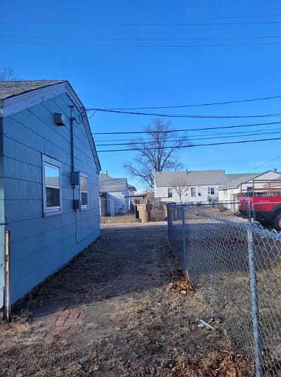 111 N Blaine - 1 — Photo 2