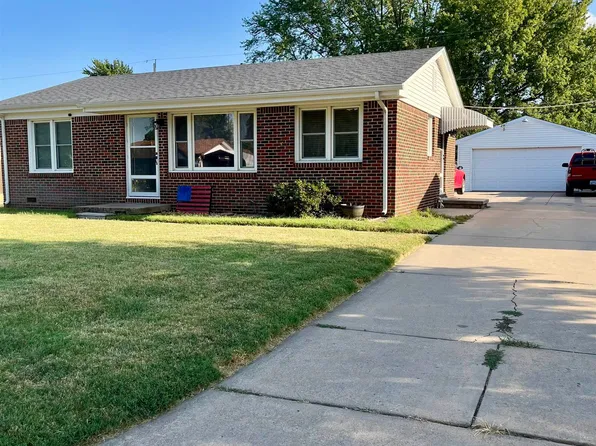 419 SW 5th St, Haysville, KS 67060