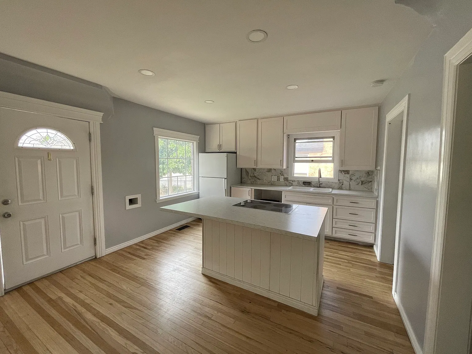 2 bed, 900 sqft, $1,000 — Photo 4