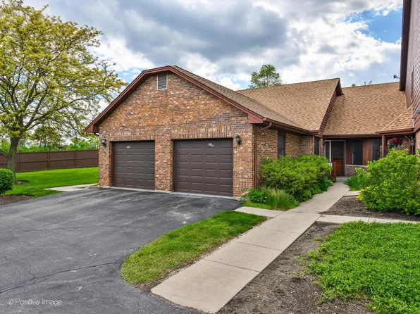 33 Terrace Ln APT G, Lake Zurich, IL 60047
