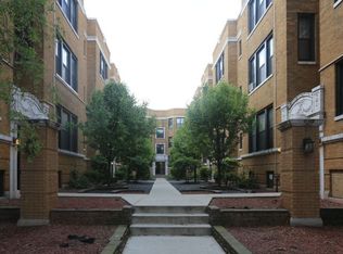 721 W Barry Ave APT 2B, Chicago, IL 60657