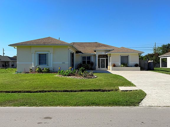 2nd image of 1006 SW Majorca Avenue