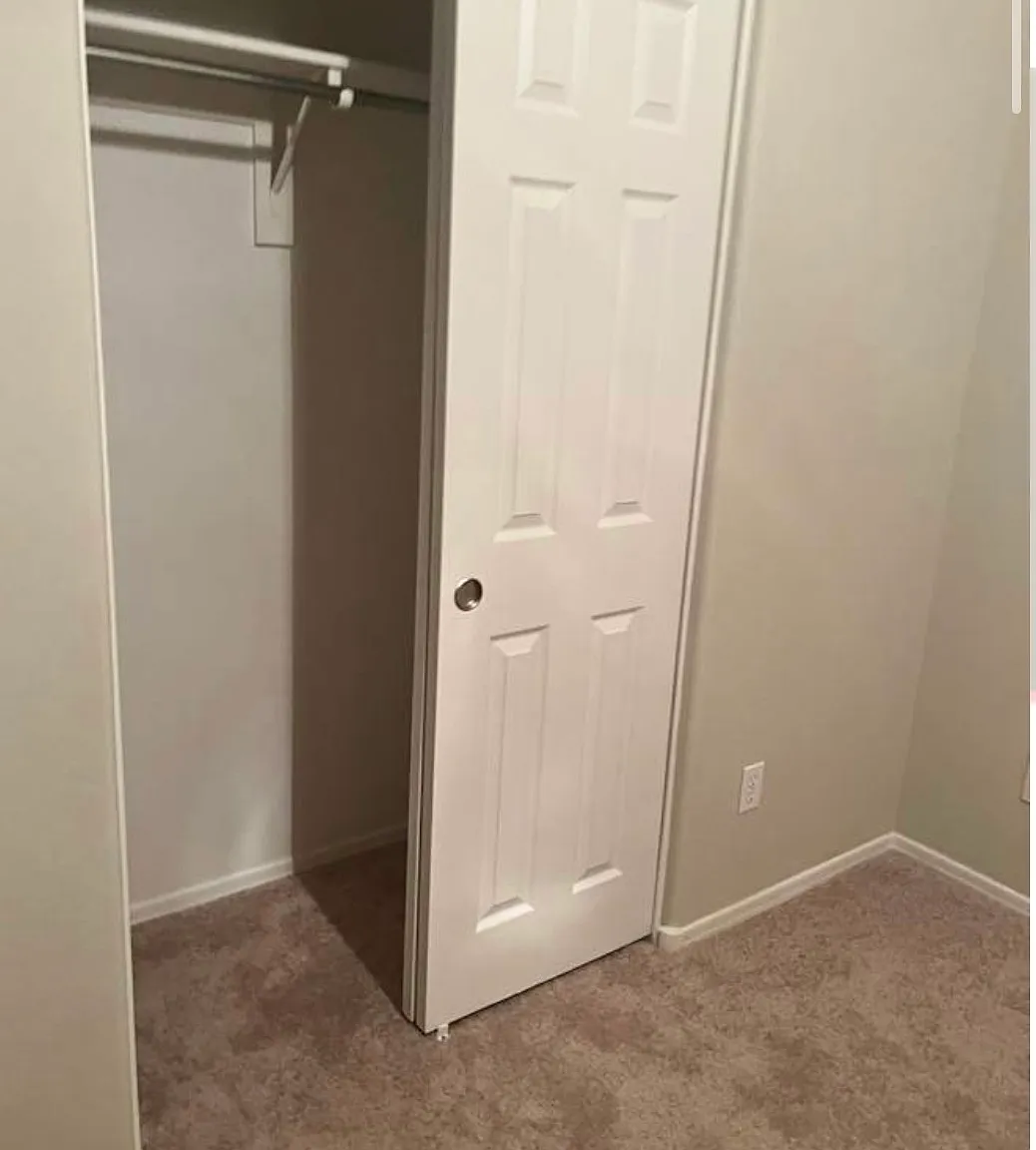 3 bed, 2.5 bath, 1558 sqft, $700 — Photo 2