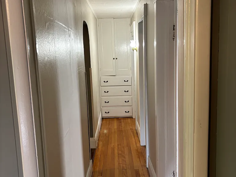 405 Willis Ave — Photo 7
