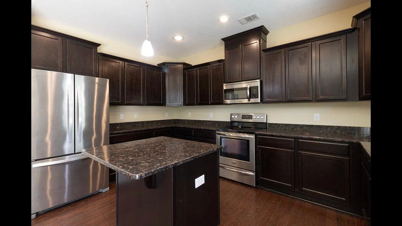 4 bed, 2.5 bath, 2228 sqft, $2,249 — Photo 3