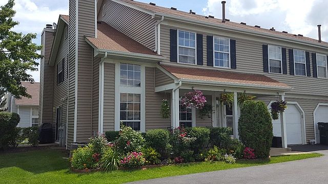 1st image of 201 Acorn Dr