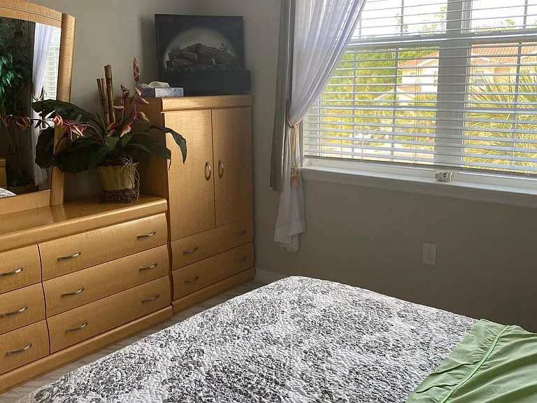 Guest bedroom