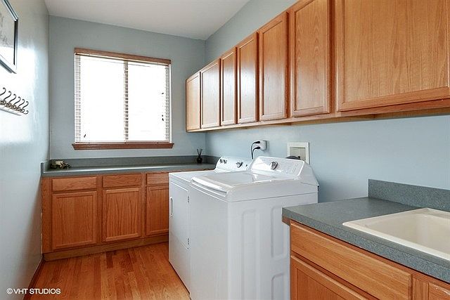 2nd image of 2068 Dunnhill Ln