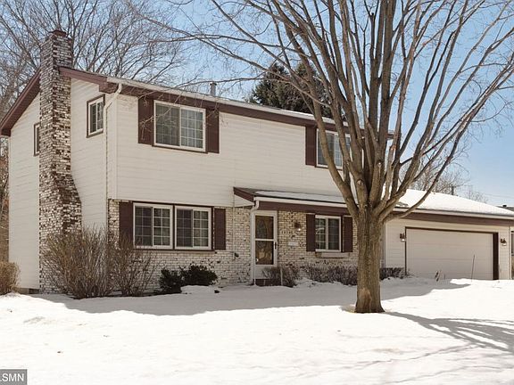 3rd image of 1670 Fairway Dr NE
