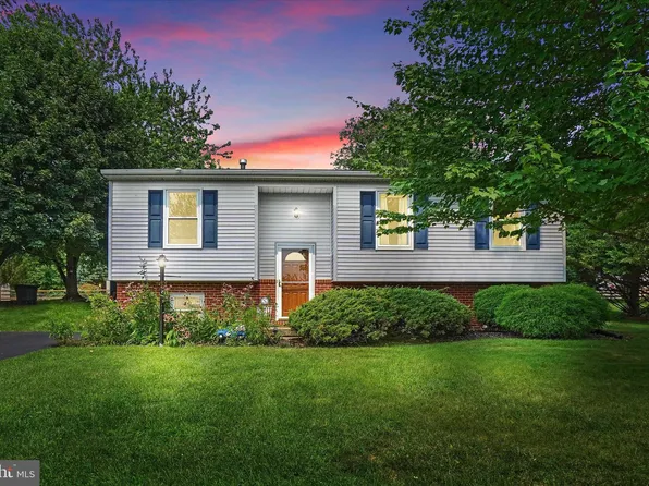 324 Pine Valley Dr, Felton, PA 17322