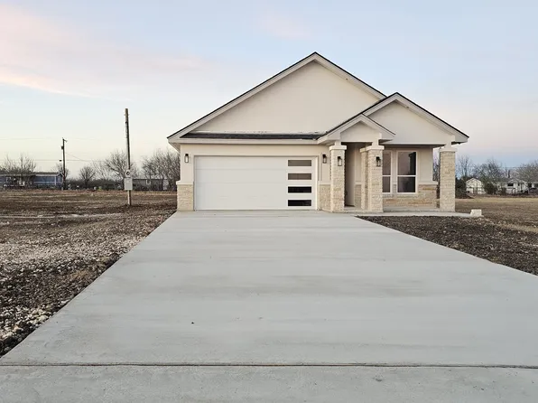 12611 Toro Dr, Atascosa, TX 78002