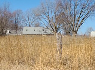 10059 Highway B, Windsor, MO 65360