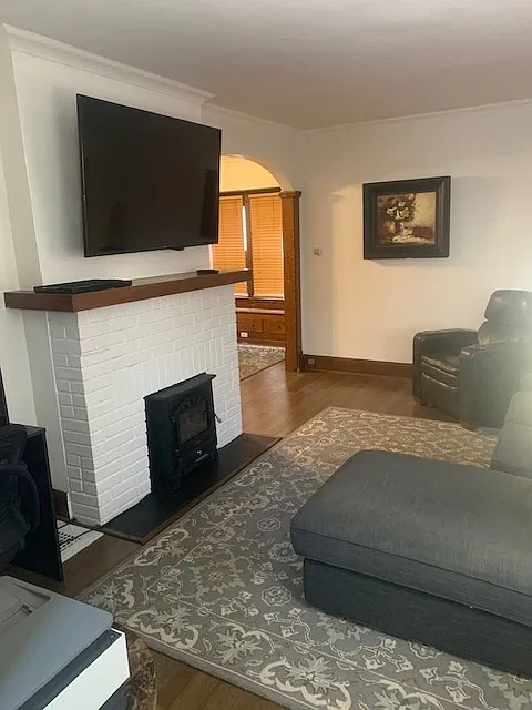2 bed, 1000 sqft, $1,600 — Photo 4