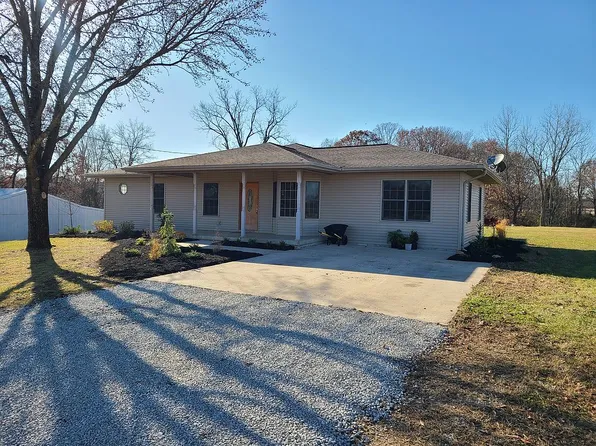 1911 N Stringtown Rd, Olney, IL 62450