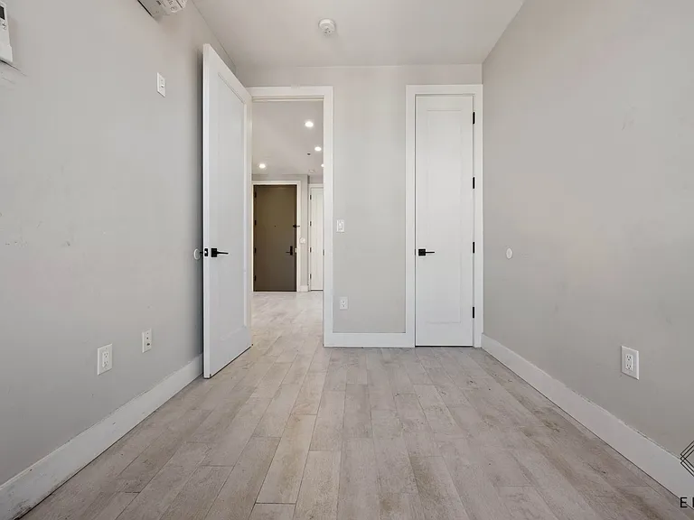 1757 Brooklyn Ave #2B — Photo 13