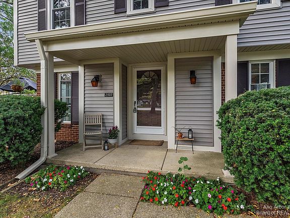 3rd image of 2907 Whittier Ct