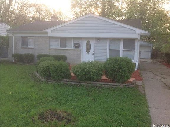 2nd image of 28086 Fairfax St