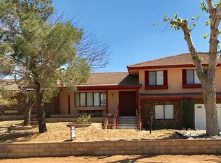 12631 Algonquin Rd, Apple Valley, CA 92308