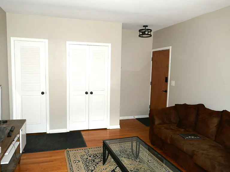 828 N Austin Blvd #3SW — Photo 4