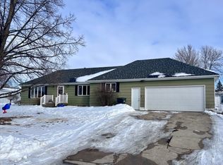 205 Lonsdale St, Laurel, NE 68745