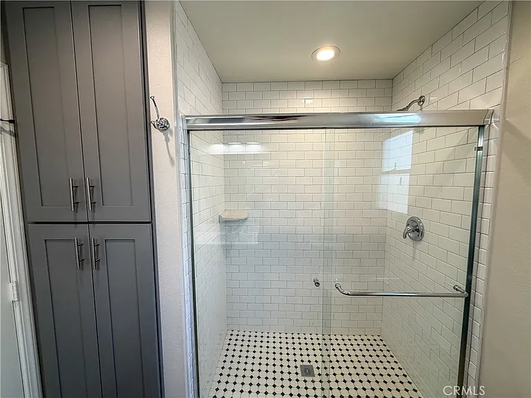 435 N Cypress St #D — Photo 15
