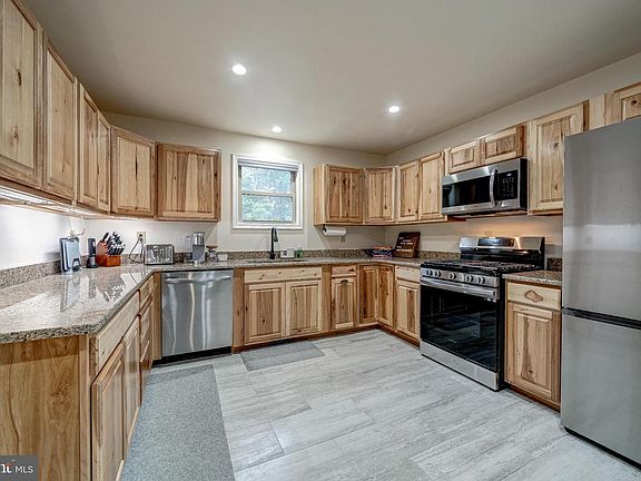 3rd image of 8258 Supinlick Ridge Rd