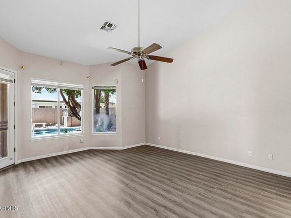 4th image of 3689 E ENCINAS Avenue