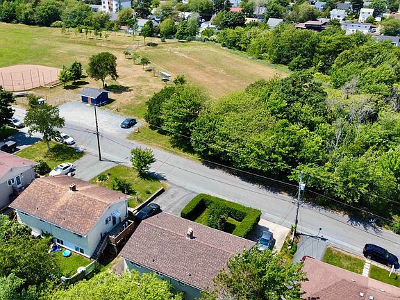 3rd image of 116 Frederick Ave