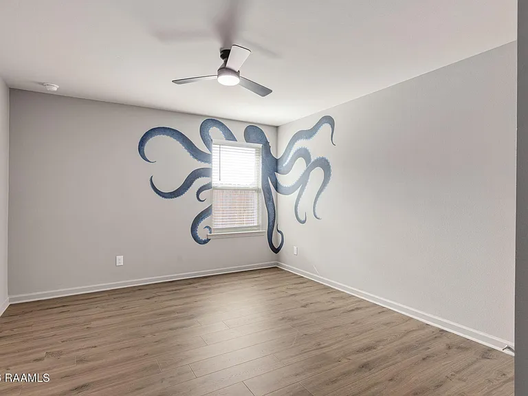 619 Griffiths Ct — Photo 20
