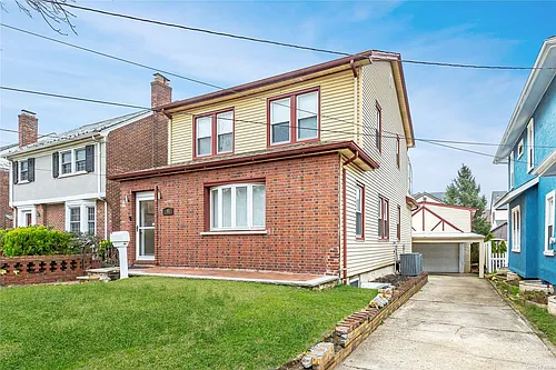 81 Maple Ave Photo 1