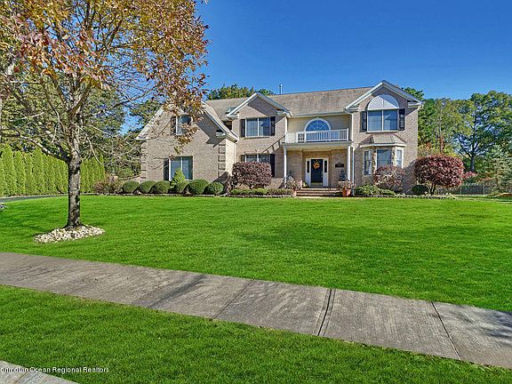 5th image of 2017 Basswood Hollow Dr