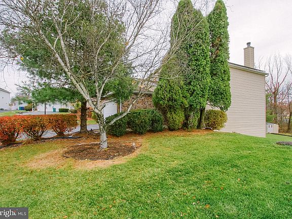 5th image of 6065 Regent Dr