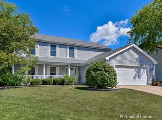 1861 Albright Ct, Wheaton, IL 60189