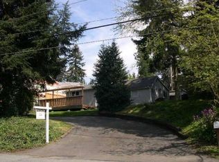 19046 10th Ave NE, Seattle, WA 98155