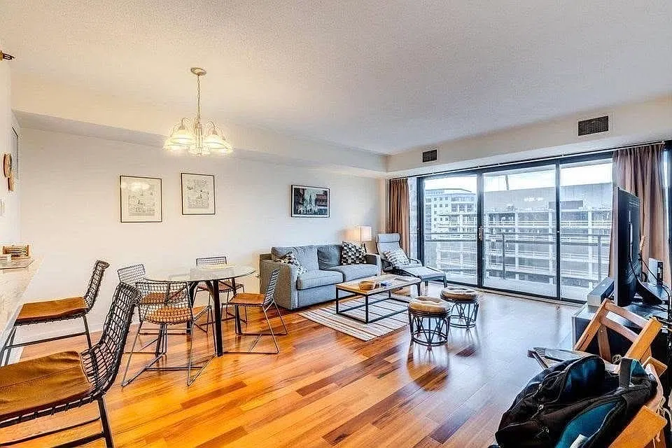 1530 Key Blvd #807