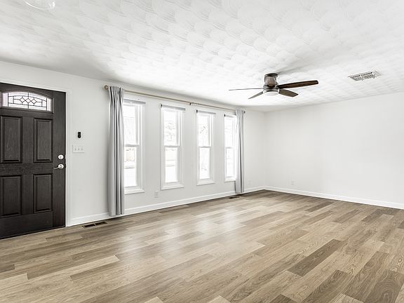 2nd image of 6709 Jackson St