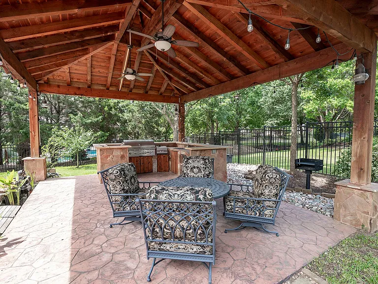 1824 Broken Bend Dr — Photo 7