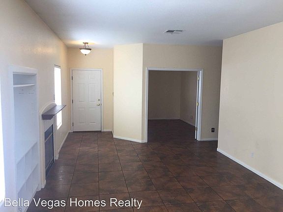 3rd image of 1103 Warm Canyon Way