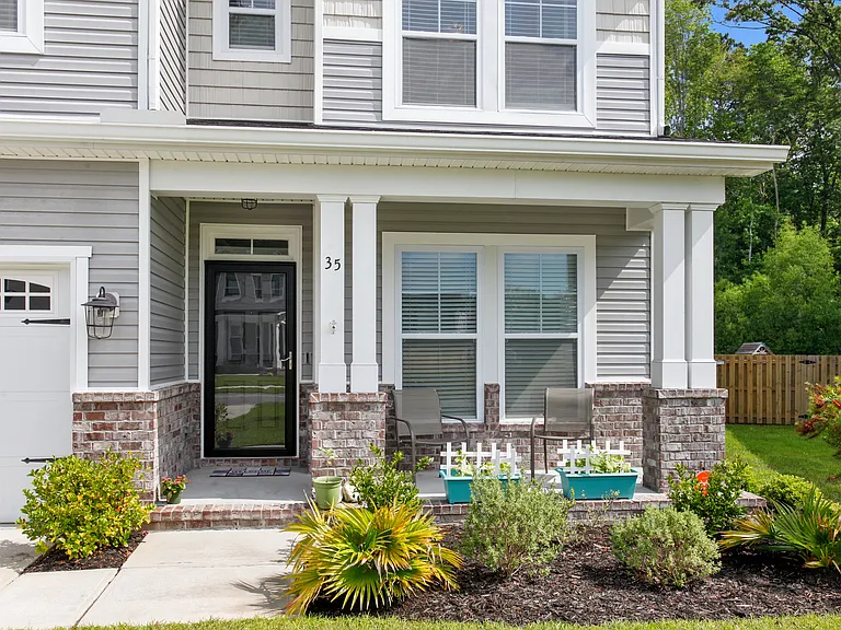 35 Whitaker Way N — Photo 21