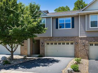 8319 Cedarview Cir, Savage, MN 55378