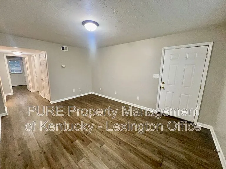 276 Grinder Ct — Photo 5