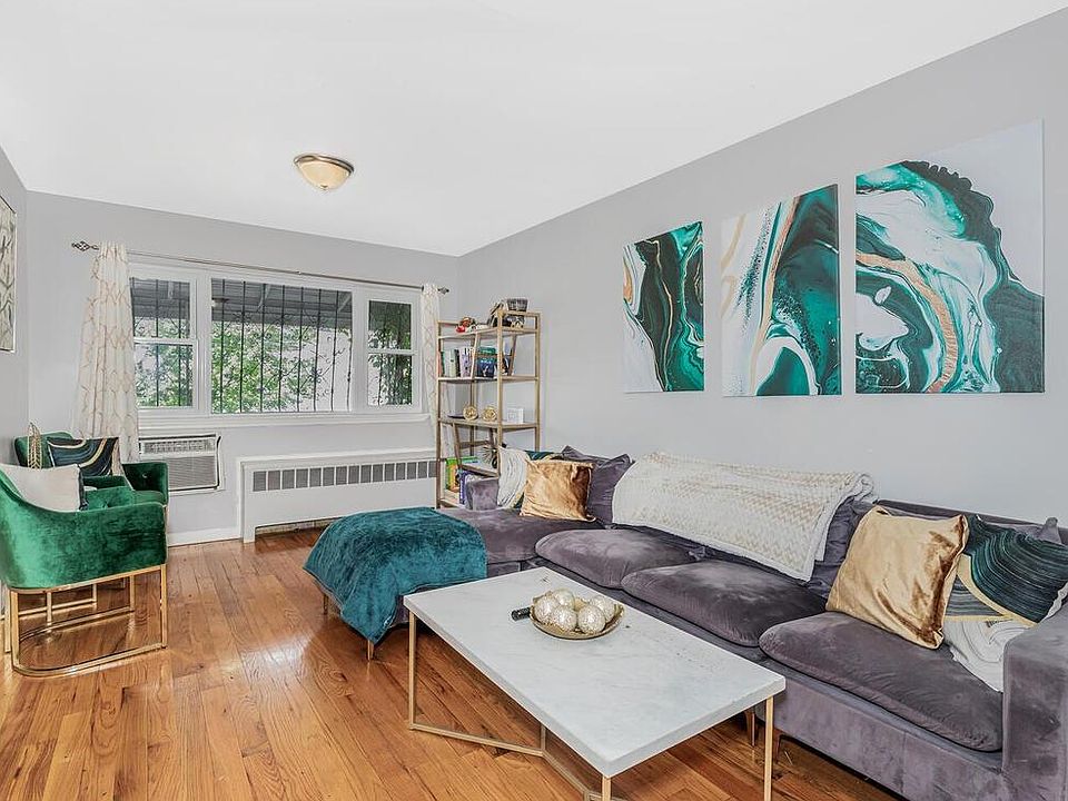 1st image of 808 E 227th Street